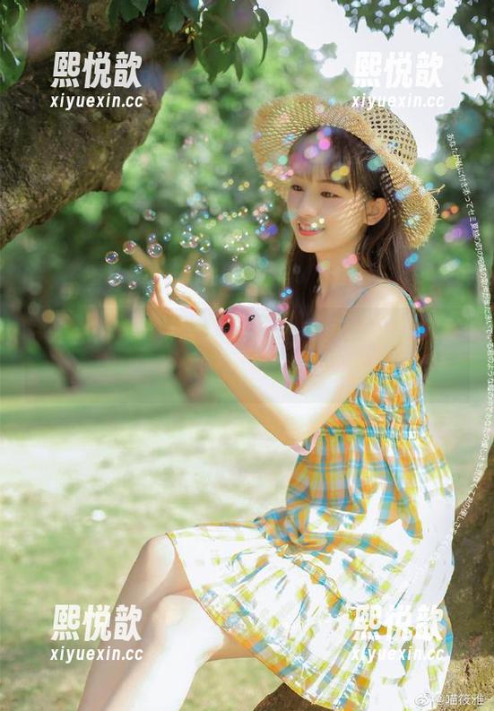 头条女神 - 萌琪琪时尚睡衣风格原图合集，带你领略魅力与优雅