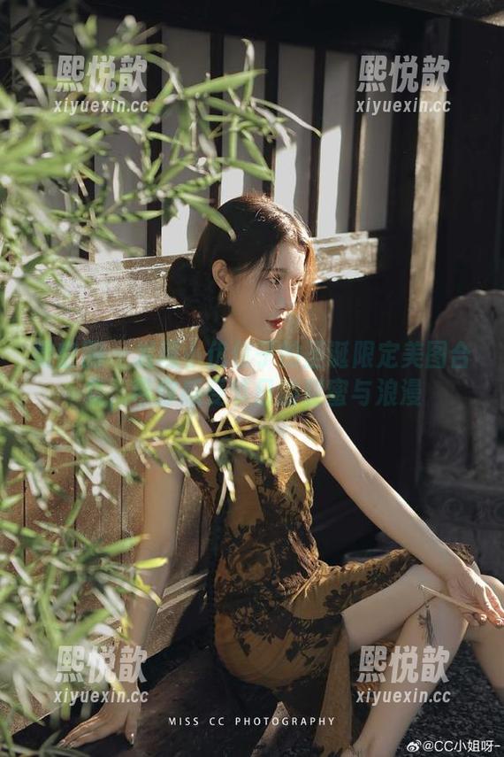 微密圈 - 发现小优优子的圣诞限定美图合集，带你感受节日的甜蜜与浪漫
