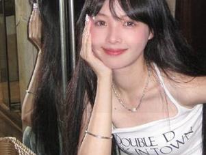 微密圈 – 甜美瞬间：小玉吃果冻精心打造的自拍美图图包带你甜蜜入境