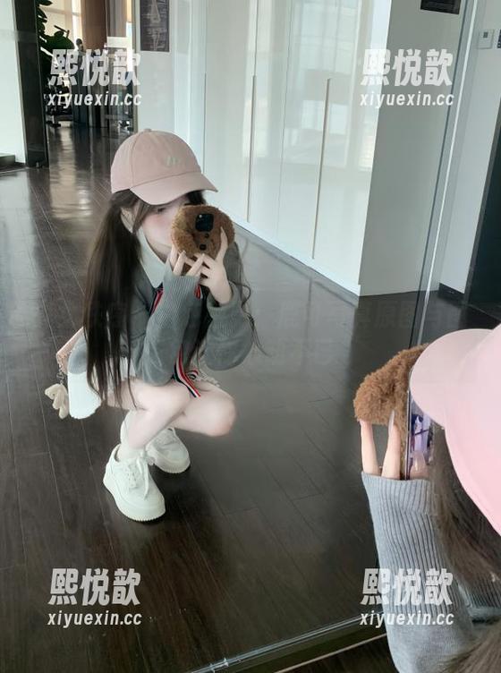 少女秩序 - 白色魅影：鹿可写真原图与图包让你心动不已