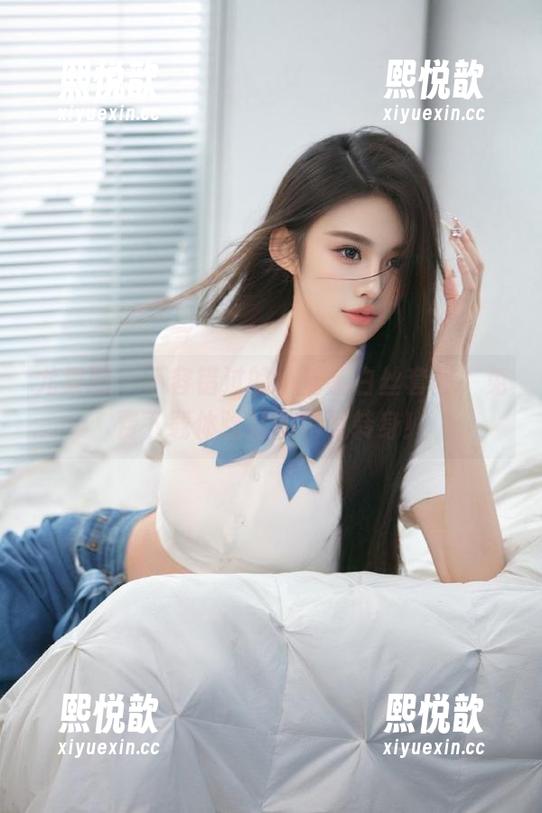 尤果网 - 不容错过的小潘鼠白丝套图，免费下载体验她的华丽转身！
