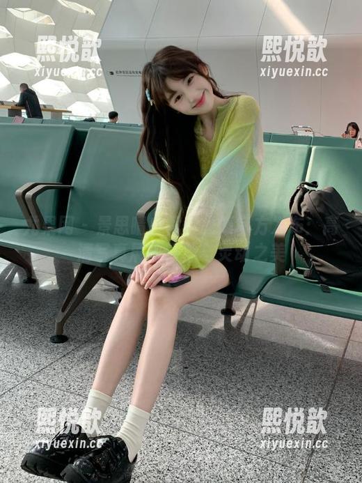 尤果网-景思晴 尤果网 - 景思晴白裙作品集官方发布:高清写真展现轻盈与灵动之美