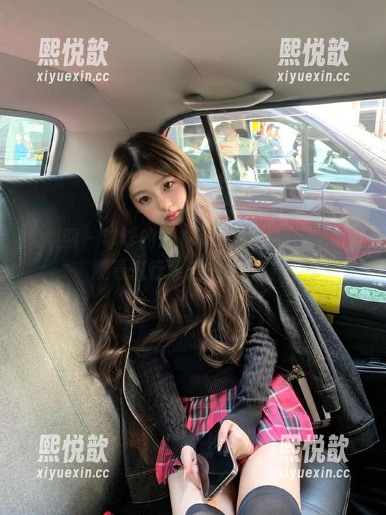 尤果网-球球 尤果网 - 球球的皮衣写真图册,让你免费观看流行潮流的每一刻!
