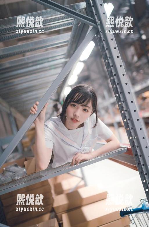 尤果网 - 田梓茵黑白艺术作品集更新发布，瞬间捕捉心灵深处的美与哀愁