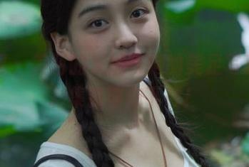 尤果网 – 美丽的米妮与她的美足写真，精彩集锦等你下载！