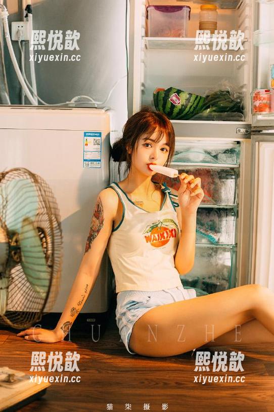 尤果网 - 郭婉祈短裤图包全新更新，看她如何完美演绎夏日风情！