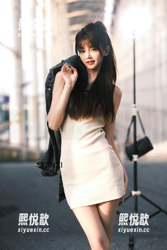 尤物馆 - 陆萱萱Cecilia女友写真合集：每幅图集讲述着她的故事与心情