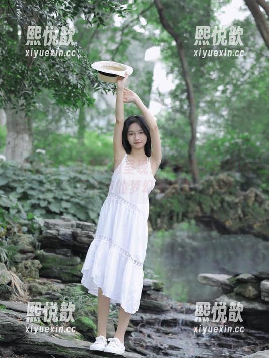 尤物馆 - 高清原图呈现！陆萱萱Cecilia万圣节的梦幻与惊喜