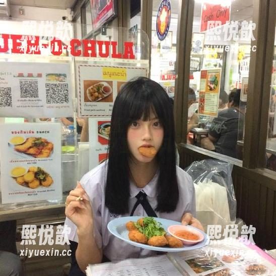 尤蜜荟 - 美与力量的化身：谭小灵女神写真图包，尽显独特风格与气质