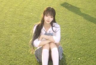 尤蜜荟 – 谭小灵最新浴室写真分享，走进她的私密世界，感受真挚之美