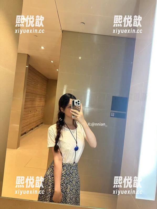 年年Nnian 年年Nnian纯白全集:这些作品让你重新思考什么是“美”的定义