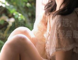 异思趣向 – 小宝最新美图精选：黑丝黑衬衣的魅力，细腻展现经典时尚