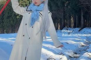 定制独特写真的旅程：弥美Mime与白粉色兔女郎的童话邂逅