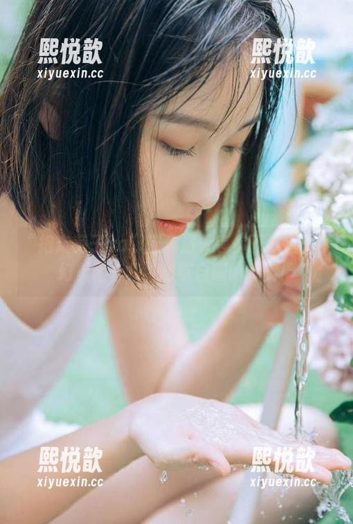 “抱走莫子aa”带你进入等你下课后的梦幻美图合集，略带自嘲的现实！