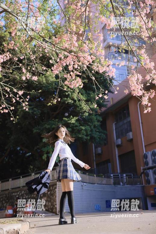 推女神 - 想看“梦娜Vanessa套装”写真作品？小心，可能会让你笑到岔气！