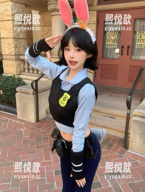 推女神-王婉悠 推女神 - 从王婉悠连体衣原图作品看时尚的无限可能,视觉惊喜不断