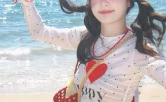 推女神 – 惊艳不已!观看琪琪qlql女神写真作品,揭开她魅惑的迷人面纱