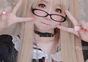 打破禁忌的界限,摇摇乐yoyo高清写真集中的修女让人眼前一亮!