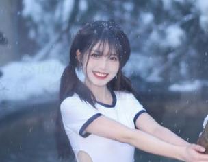 微密圈 – 尽情欣赏文茜cool兔女郎私拍图包，捕捉她的甜美与诱惑