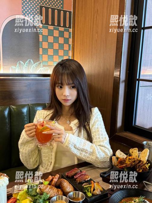微密圈 - 绝美无敌哒小姨妈女神原图合集，摄影师镜头下的完美瞬间！