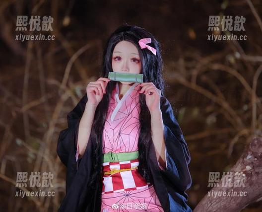 日奈娇浴缸专属：让你心跳加速的套图作品，水润诱惑尽在其中！