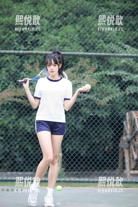 星颜社-李若汐ci 星颜社 - 李若汐ci妹妹的柔美瞬间:精致写真合集与多样套图推荐