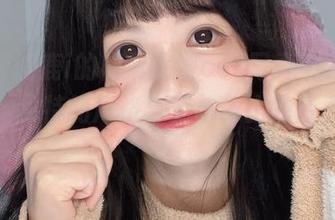 在星黛鹿鹿i的日常女警cos写真中,尽情领略她独特的风格与无与伦比的青春气息!