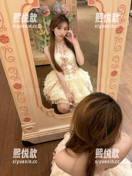 是可馨吖 微密圈 - 感受是可馨吖毛衣写真带来的温暖与美好,丰富资源等你来搜寻