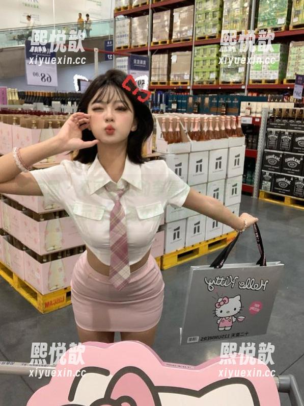 微密圈 - 不可错过的李嘉欣97美图合集，展示亮钻兔女郎的独特风采