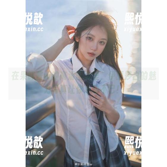 在果咩酱w的高清图库里，伊丽莎白的魅力写真让你心动不已！