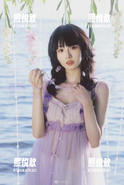 果团网 - 精彩纷呈的松果儿油亮写真合集，焕新更新带来不一样的体验