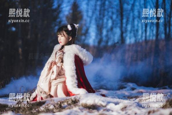 桜桃喵全新豹纹写真原图更新，踏入她的梦幻世界！