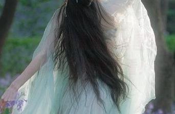 梦丝女神 – 看看灵唯教室的图包，绝对值得你花时间来观看！