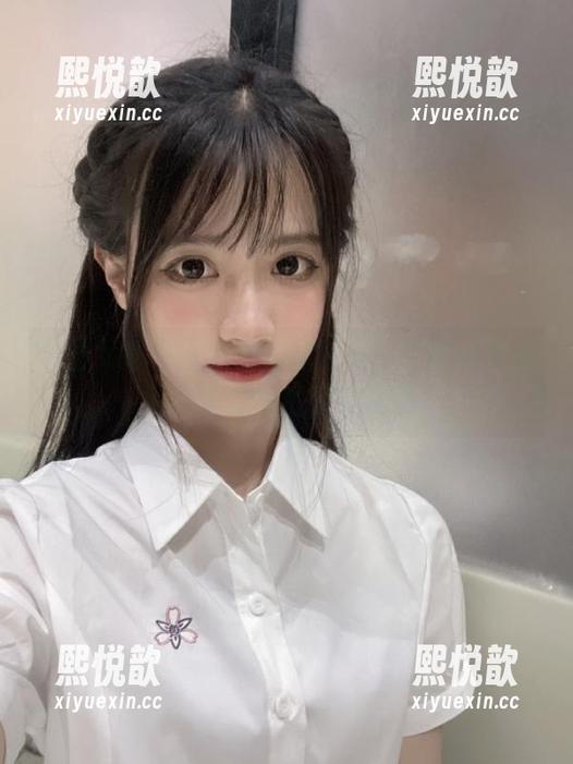 梦丝女神 - 雪馨的居家世界，写真合集呈现宛如梦境的生活资源!