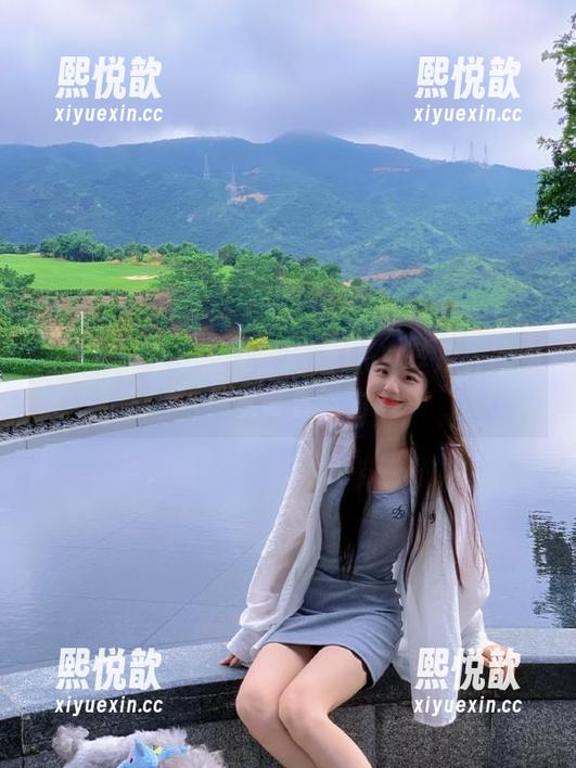 森萝财团最新发布：高清JK白丝户外原图尽显青春活力