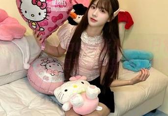 模范学院 – 走进Laura张小妮的日常图库,解锁摄影写真背后的搞怪故事吧!