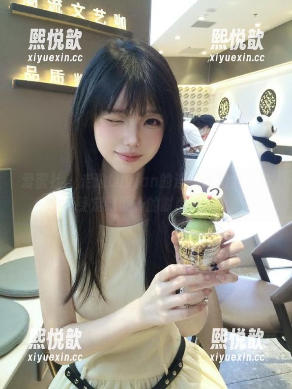 爱蜜社-luvian本能 爱蜜社 - 走进Luvian的连衣裙图集,感受定制设计的时尚魅力