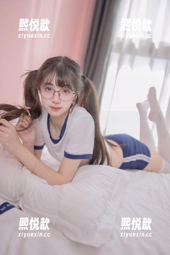 物恋传媒 - 猫耳毛衣写真大放送，网盘链接让你轻松拥有这组绝美作品！
