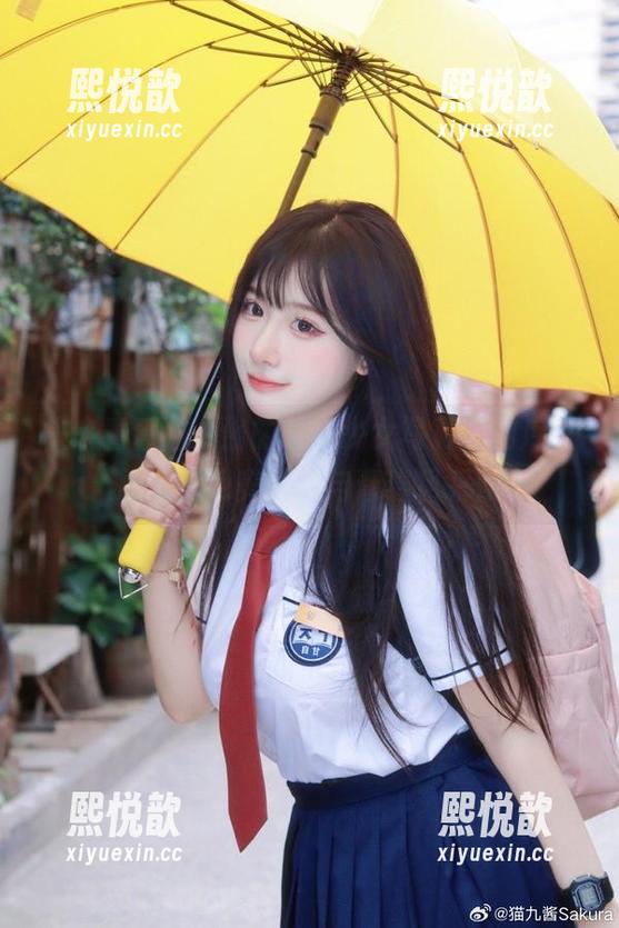 快来看看猫九酱的最新少女写真，图库中展示了绝美瞬间与青春风采！