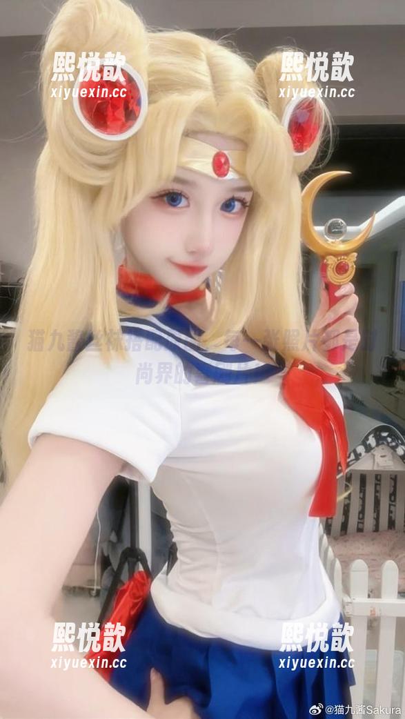 猫九酱丝袜搭配原图，每一张照片都是时尚界的喜剧片！