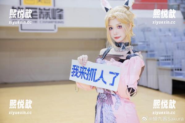 震撼来袭，猫九酱的超小比基尼眼镜娘全集，绝对不容错过，快来下载吧！