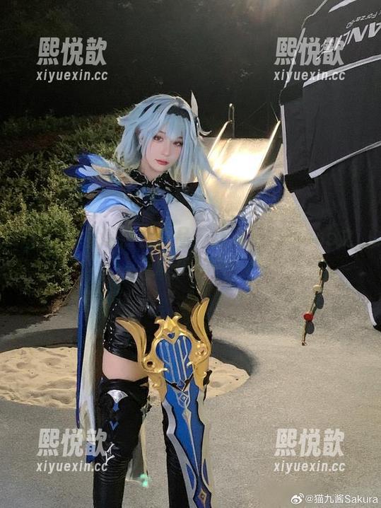 猫九酱 猫九酱呈现黑白作品:让人沉醉的cos之美尽在其中!