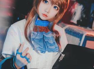 沉浸在猫君君MaoJun修女的写真世界中,网盘链接助你探索!