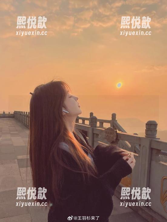 王羽杉 在和服中绽放光彩的王羽杉,感受她写真集带给你的视觉冲击和原图体验