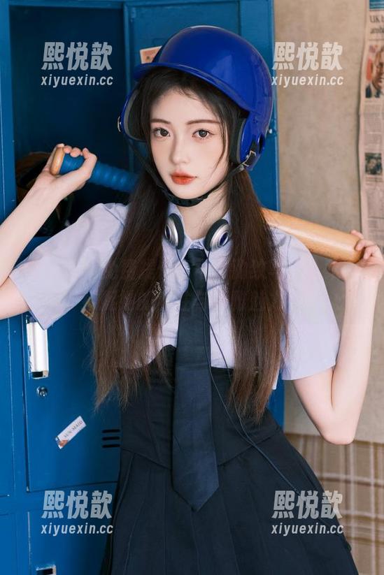 瑞丝馆 - 免费提供李可可豹纹写真合集，捕捉她的个性与优雅魅力！