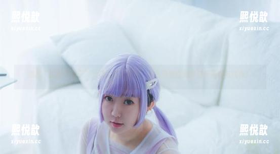探秘“甜糖大魔王”女孩的写真福利，超高清原图助你感受纯真与优雅！