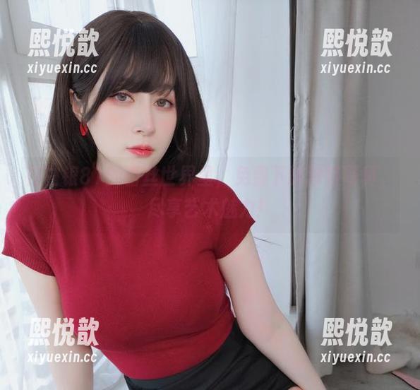 在白银81的蕾丝世界里，免费下载独特写真，尽享艺术魅力！