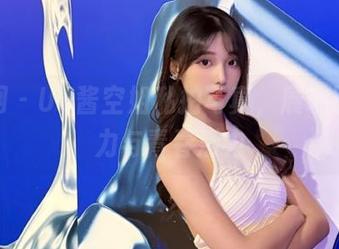 秀人网 – UU酱空姐私拍写真，展现职业魅力与青春活力