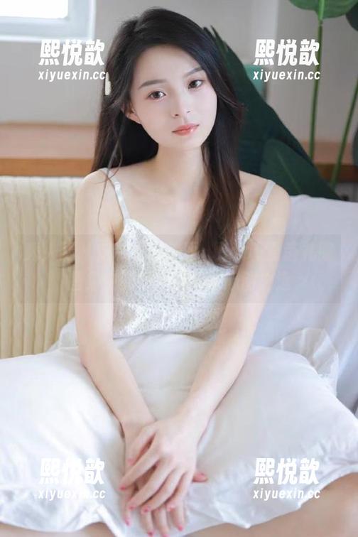 秀人网 - 定制你的美丽：baby嘉茵礼服图集中的每一件都是心动之选