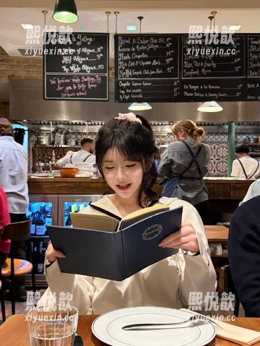 秀人网 - 免费送出e宝小野猫长腿写真美图，助你打造独特个性与风格！